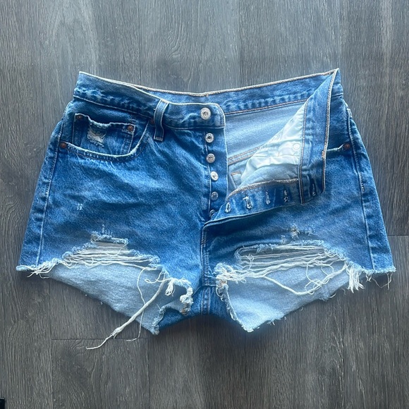 Levi 501 Cut-off Denim Shorts ✧  Size 31 - Picture 1 of 5